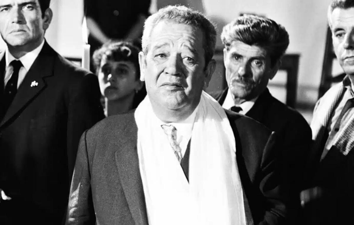 Η τραγική ιστορία της ζωής του πασίγνωστου Έλληνα ηθοποιού – Έθαψαν ζωντανή την 12χρονη κόρη του στον σεισμό του ’56 στη Σαντορίνη 2 pantelis zerbos1