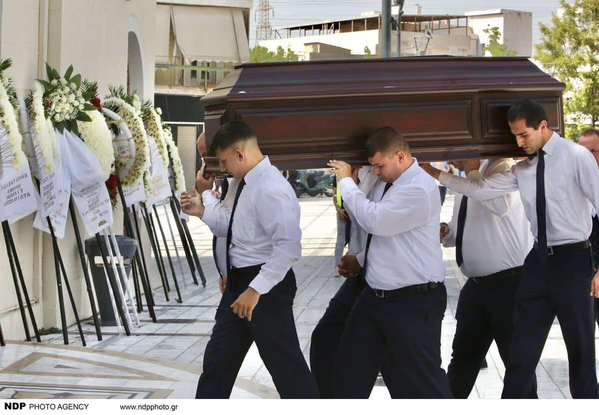 Ριάνα Κόκοτα: Δύσκολο γεμάτο δάκρυα το πρώτο βράδυ μετά την κηδεία- Ποιος παρηγόρησε την κόρη του Δημήτρη; 1 img 6470 scaled 1