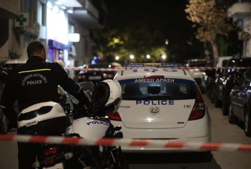 Απίστευτο συμβάν στα Εξάρχεια: Αστυνομικοί και διαρρήκτες εγκλωβίστηκαν στο ίδιο διαμέρισμα - Ποιος τους απεγκλώβισε 1 875 1ecfc726 0652 4172 bc9a 6ef8b77e2110