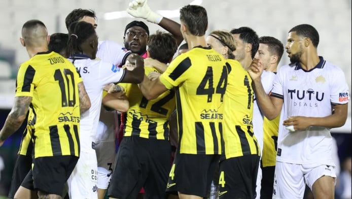 Γιατί φωνάζει η ΑΕΚ - Ο Φωτιάς πήγε κόντρα στον κανονισμό