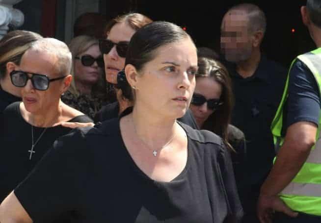 Σήμερα τα «εννιάμερα» του Δημήτρη Κόκοτα: Η σπαρακτική απόφαση της Κατερίνας – Ποιοι θα σταθούν πάνω από τον τάφο του 1 1 33