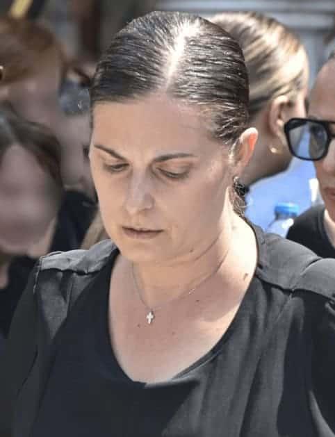 Σήμερα τα «εννιάμερα» του Δημήτρη Κόκοτα: Η σπαρακτική απόφαση της Κατερίνας – Ποιοι θα σταθούν πάνω από τον τάφο του 3 2 12