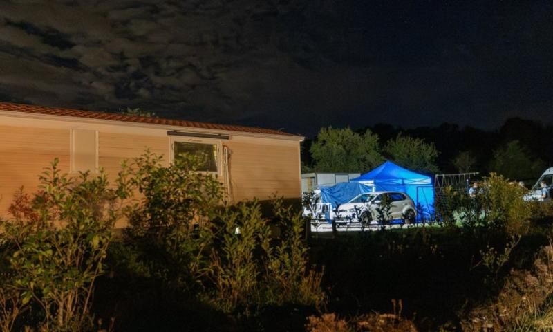 ΝΕΑ ΤΡΑΓΩΔΙΑ ΤΩΡΑ: ΣΚΟΤΩΣΕ ΤΑ ΔΥΟ ΠΑΙΔΙΑ ΚΑΙ ΤΗΝ ΠΕΘΕΡΑ ΤΟΥ