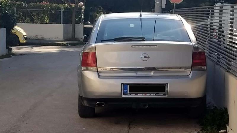 Πότε το γκαράζ χάνει το δικαίωμα της θέσης στον δρόμο – Η απάντηση ανατρέπει τα δεδομένα 3