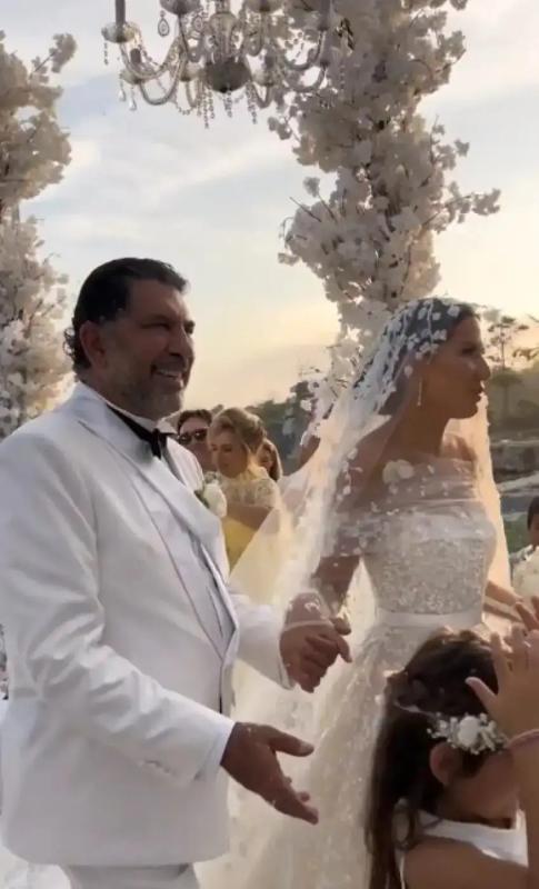 Γιάννης Λύρας – Παναγιώτα Δρασιούδη: Διαζύγιο έναν χρόνο μετά τον γάμο υπερπαραγωγή στο Μπαλί 2 liras 3