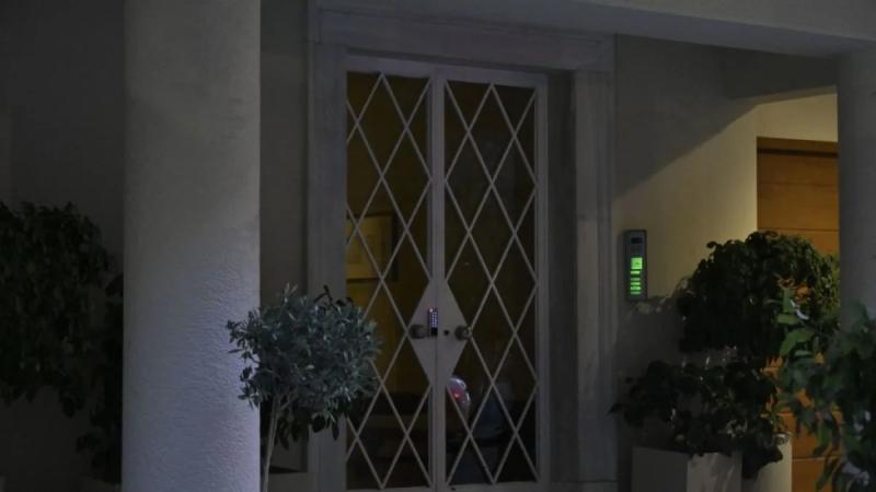 Θάνατος Μαζωνάκη: Σοκ από τα ευρήματα στο ιατρείο – Αποτσίγαρο ηλεκτρονικού τσιγάρου, κινητά και σκληροί δίσκοι στον χώρο θεραπείας