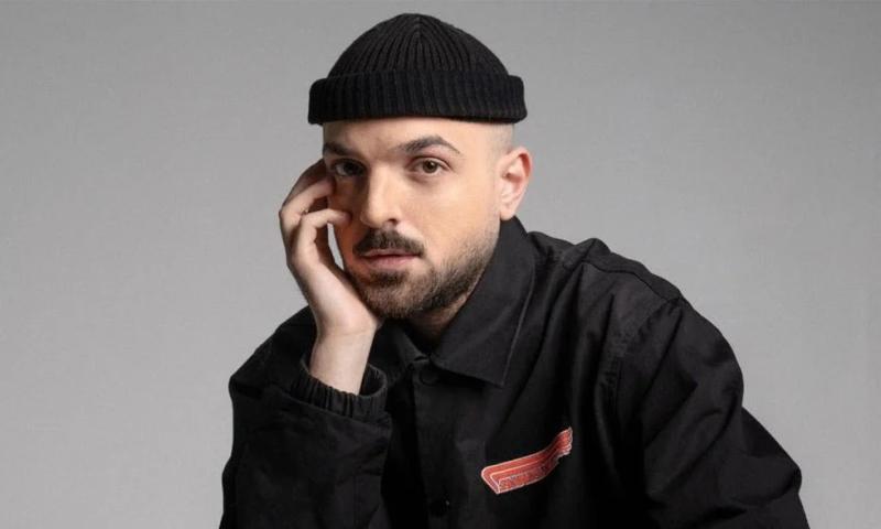 APON: Ακυρώνει προγραμματισμένη συναυλία του μετά τον θάνατο του Γιώργου Μαζωνάκη – «Σε τέτοιες στιγμές η μουσική μπαίνει σε δεύτερη μοίρα» 2 apon