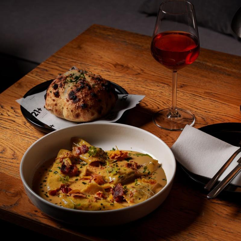  Philly Cheesesteak Ravioli - Φωτογραφία Instagram 21plus_restaurant