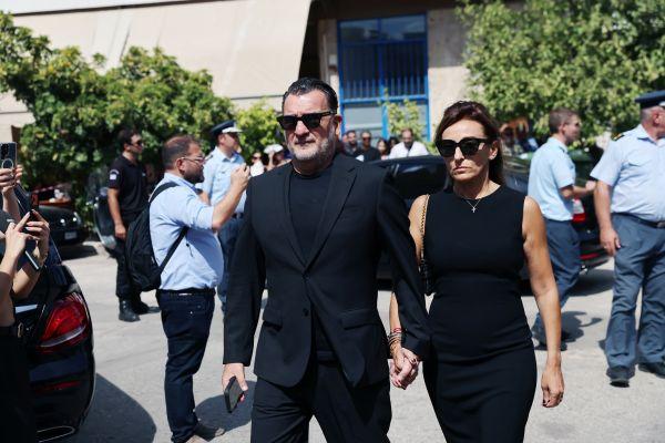 &Epsilon;&Xi;&Omicron;&Delta;&Iota;&Omicron;&Sigma; &Alpha;&Kappa;&Omicron;&Lambda;&Omicron;&Upsilon;&Theta;&Iota;&Alpha; &Tau;&Omicron;&Upsilon; &Tau;&Rho;&Alpha;&Gamma;&Omicron;&Upsilon;&Delta;&Iota;&Sigma;&Tau;&Eta; &Gamma;&Iota;&Omega;&Rho;&Gamma;&Omicron;&Upsilon; &Mu;&Alpha;&Zeta;&Omega;&Nu;&Alpha;&Kappa;&Eta;