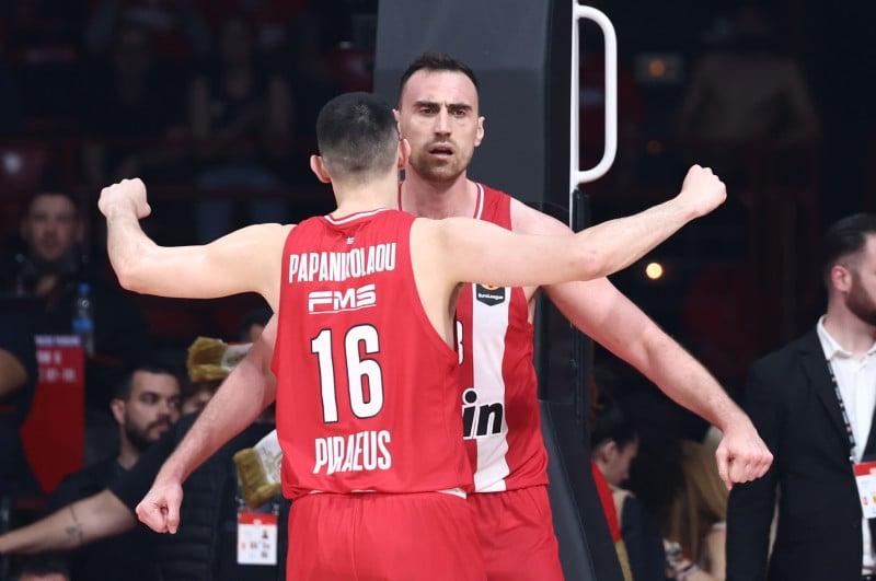 Αλλάζει θέση και ρόλο ο Παπανικολάου στον Ολυμπιακό - Αγωνία για Μιλουτίνοφ