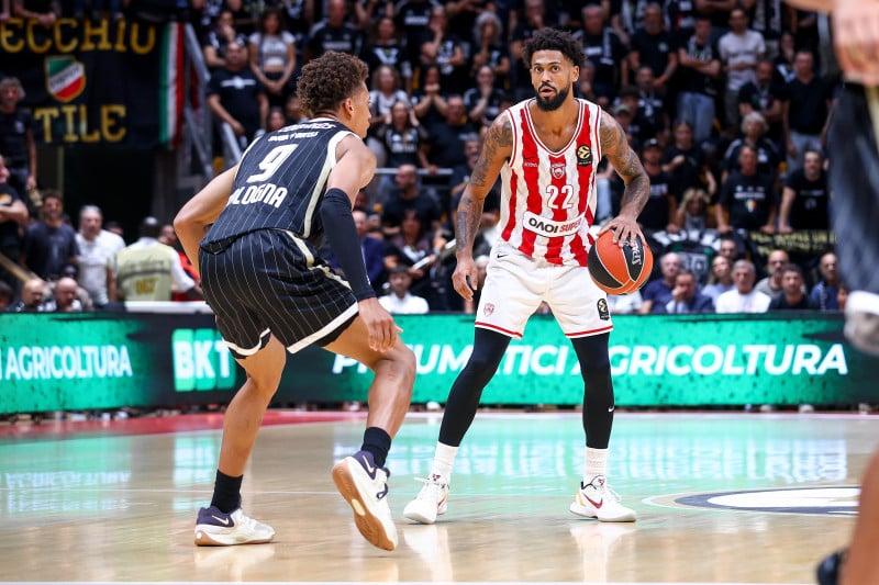 "Καψόνι" Μπαρτζώκα σε Ντόρσεϊ στην Μπολόνια - Μεγάλη... κλοπή ο Ολυμπιακός!