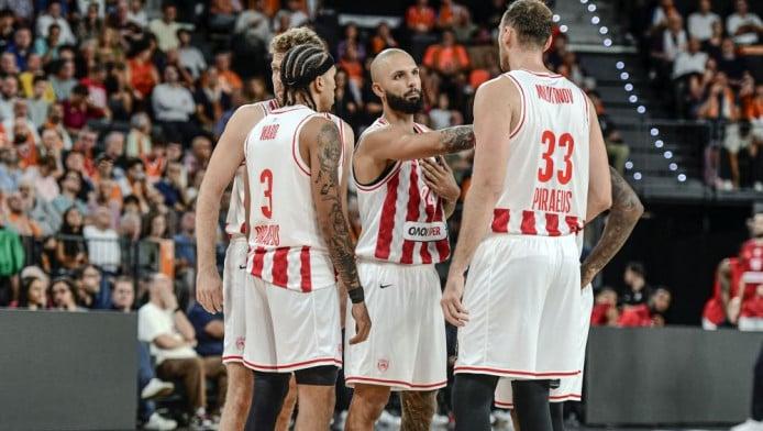 Μυθική ατάκα Μποζίκα για την επιστροφή του Ολυμπιακού από το -28
