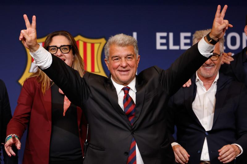 Βάζει